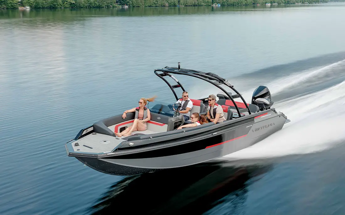 Deck Boats 2024: Top Models and Innovations to Watch