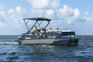 Sun Tracker Party Barge 16 DLX