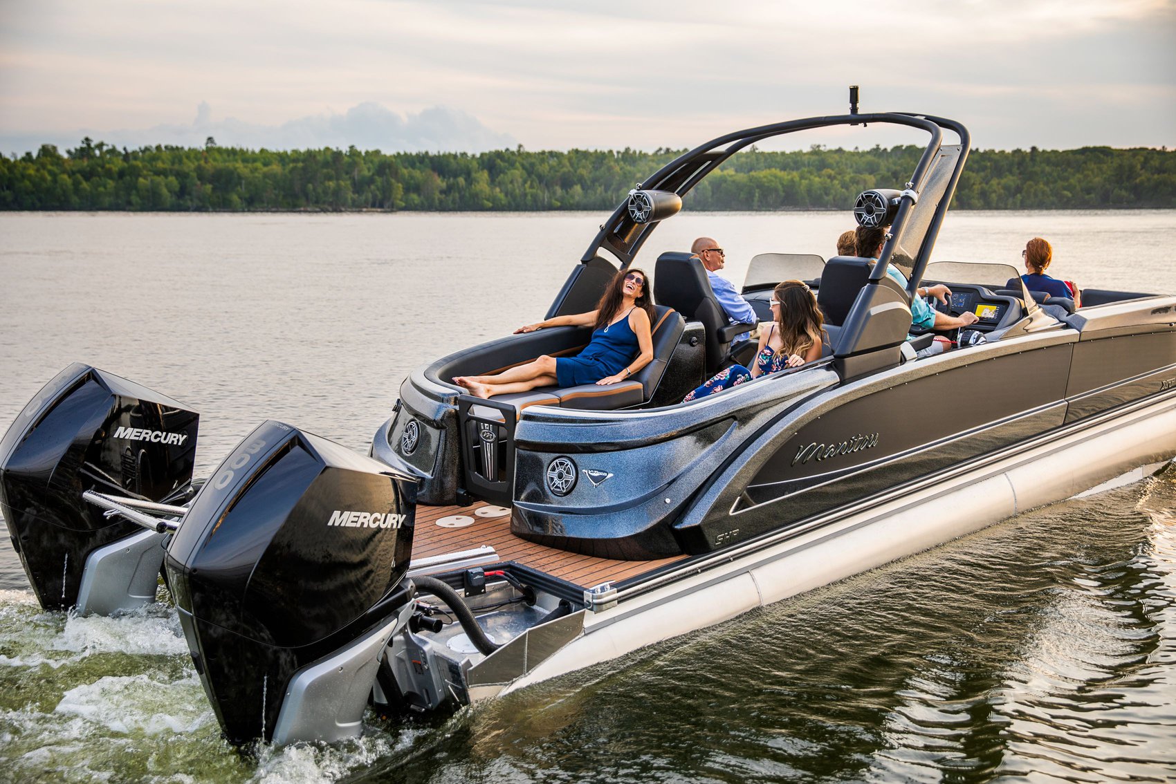 Pontoon Boats: A Comprehensive Guide for Enthusiasts