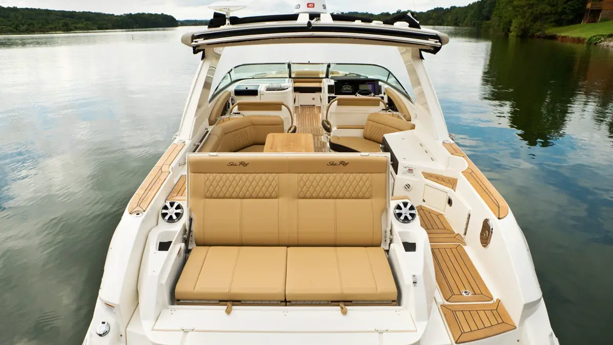 Deck Boat Essentials: A Comprehensive Guide for Enthusiasts - Seamagazine