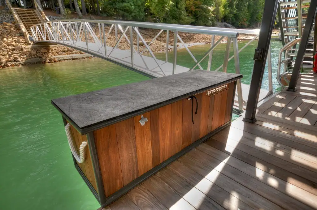 Dock Box Essentials: Maximize Storage and Organization at the