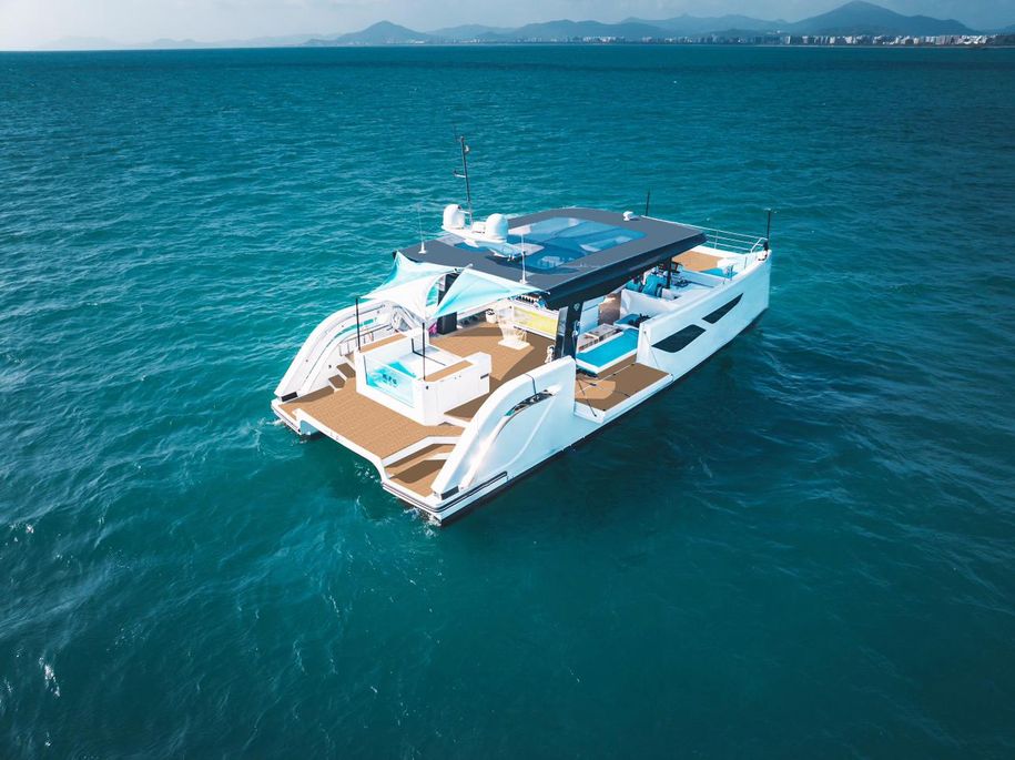 Catamaran Diamond Yachts P55: Unveiling the Ultimate Party Cat Experience